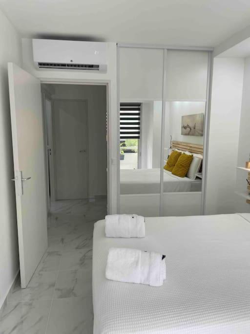 Superbe Carre Delfino Port De Apartment *