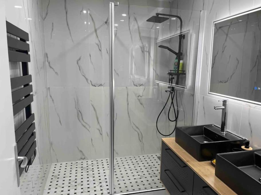 Apartment Superbe Carre Delfino Port De Nice