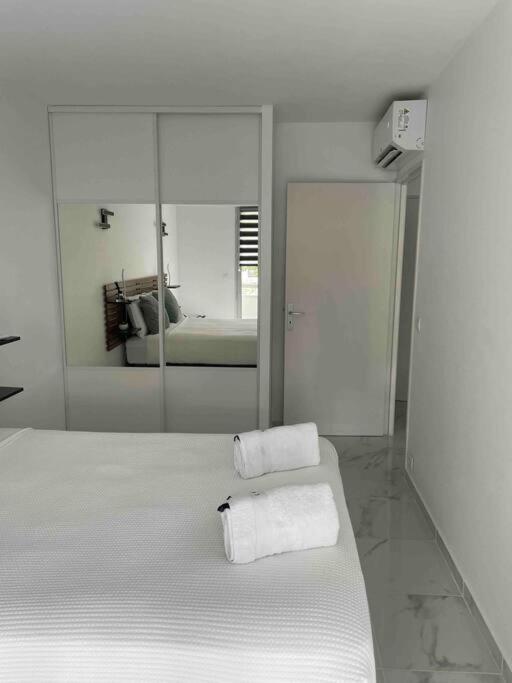 Superbe Carre Delfino Port De Apartment *